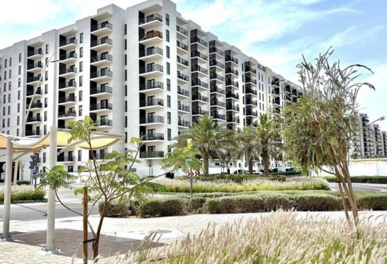 Fully Furnished | Elegant 3BR+M | Ideal Location