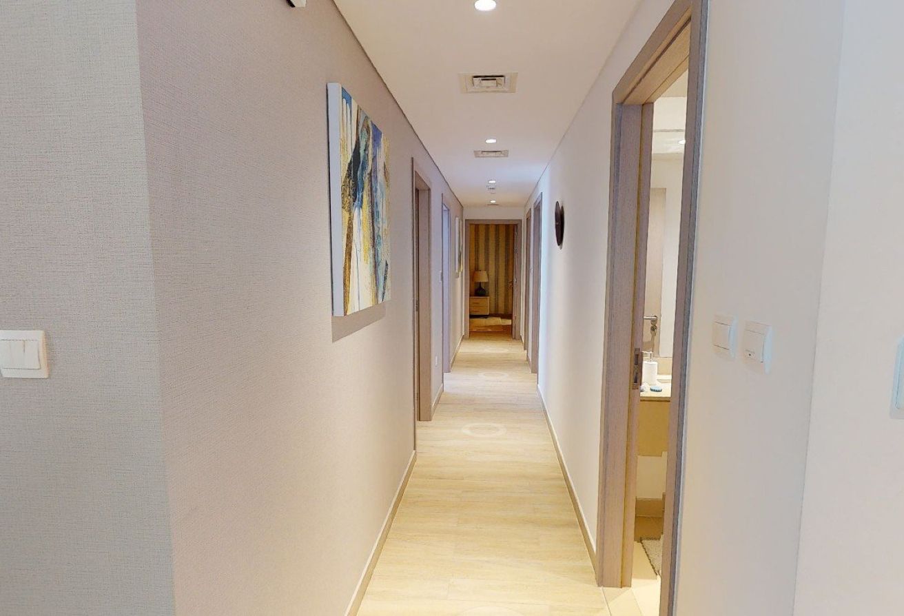 Fully Furnished | Elegant 3BR+M | Ideal Location