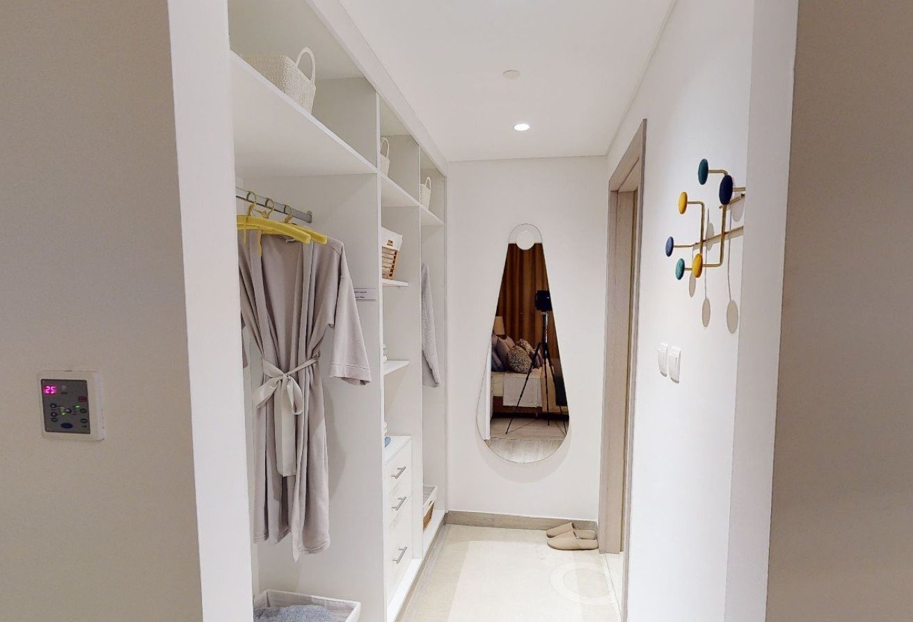 Fully Furnished | Elegant 3BR+M | Ideal Location