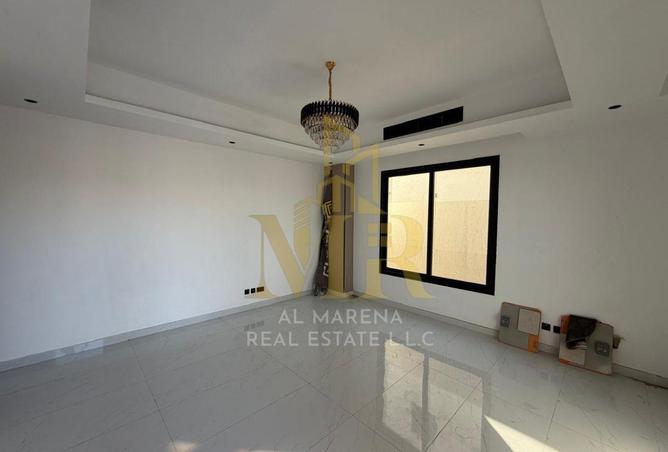 76583249 - صورة العقار 3