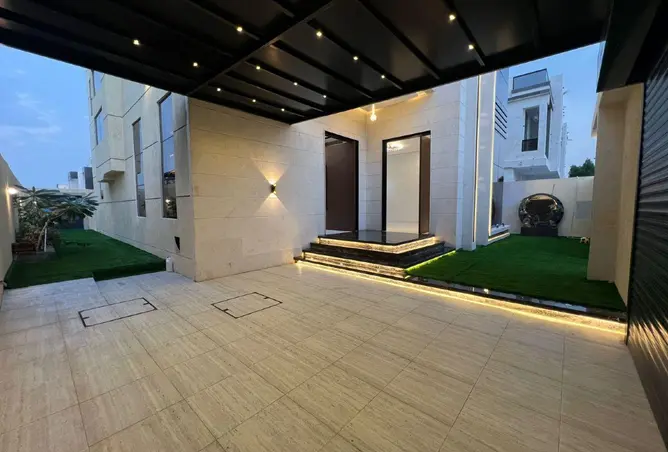 96528304 - Property Image 2