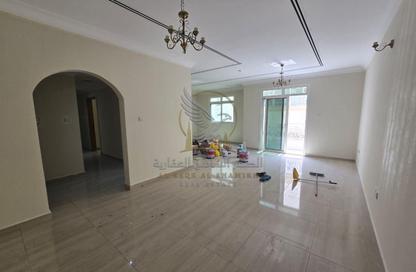 Apartment - 3 - 4 for rent in Al Qulaya'ah - Al Sharq - Sharjah Apartment - 3 - 4 for rent in Al Qulaya'ah - Al Sharq - Sharjah