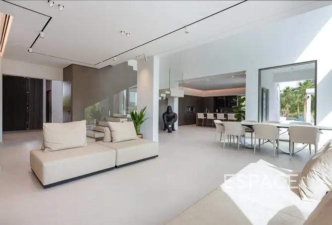 151893106 - Property Image 2