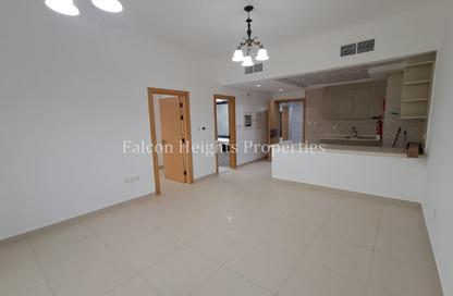 Apartment - 1 Bedroom - 2 Bathrooms for rent in Geepas Park View 1 - Queue Point - Liwan - Dubai Apartment - 1 Bedroom - 2 Bathrooms for rent in Geepas Park View 1 - Queue Point - Liwan - Dubai