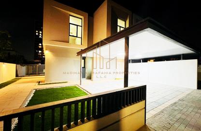 Villa - 4 - 5 for sale in Murooj Al Furjan East - Murooj Al Furjan - Al Furjan - Dubai Villa - 4 - 5 for sale in Murooj Al Furjan East - Murooj Al Furjan - Al Furjan - Dubai
