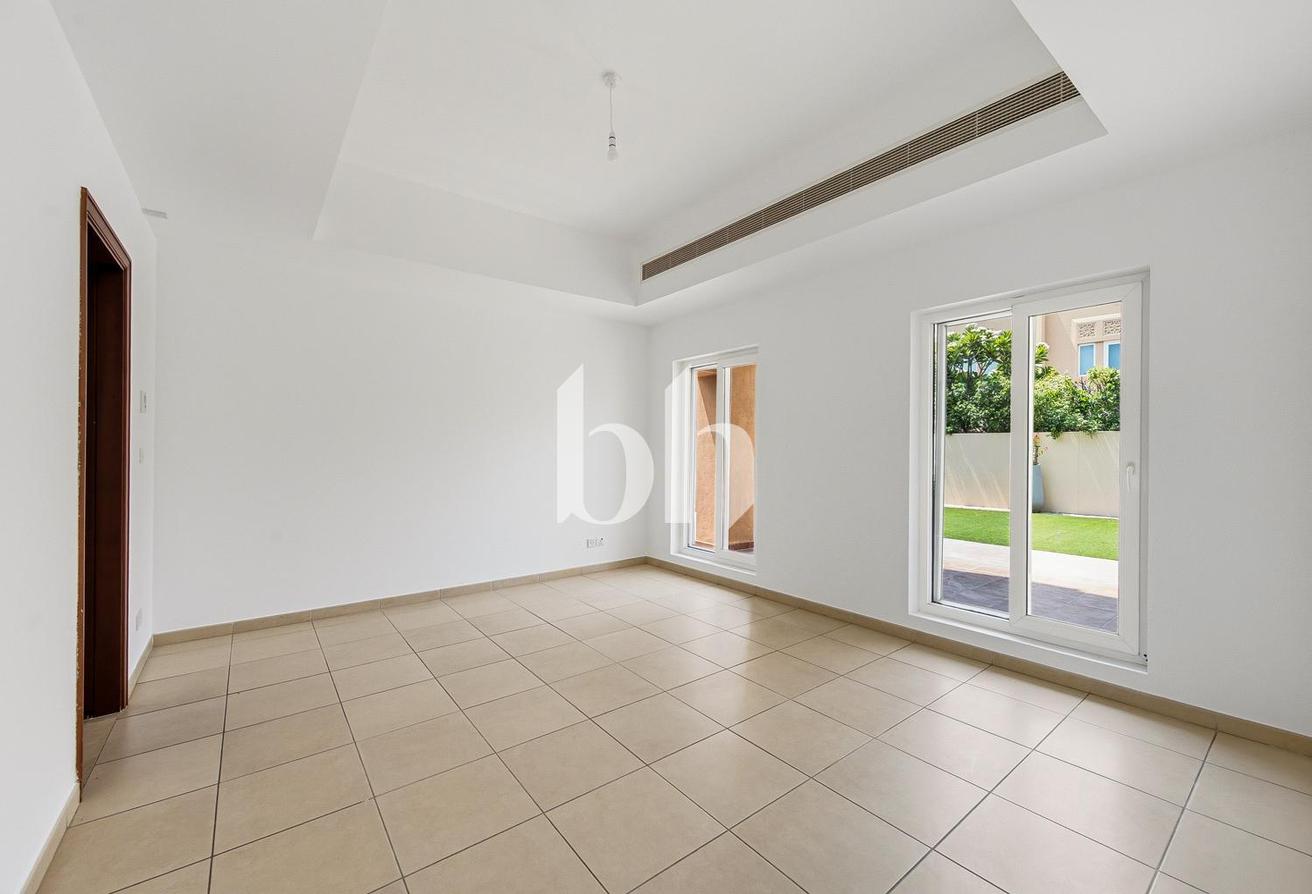 Private Pool | Immaculate Condition | Rare Type 12 photo 5