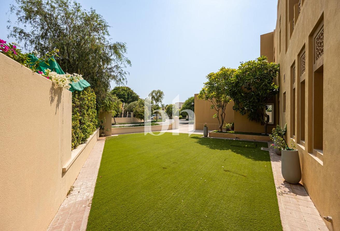 Private Pool | Immaculate Condition | Rare Type 12 photo 25
