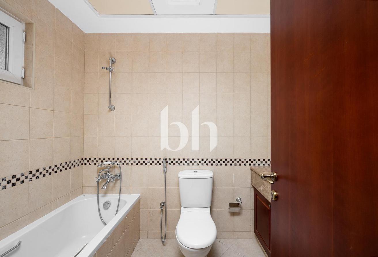 Private Pool | Immaculate Condition | Rare Type 12 photo 11