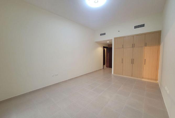 82393274 - Property Image 3