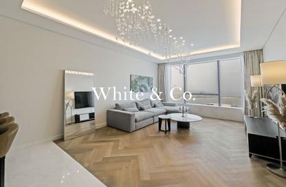 Apartment - 1 Bedroom - 2 Bathrooms for sale in The Palm Tower - Palm Jumeirah - Dubai