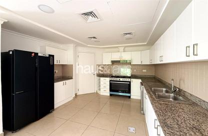 Villa - 3 Bedrooms - 3 Bathrooms for rent in Meadows 9 - Meadows - Dubai