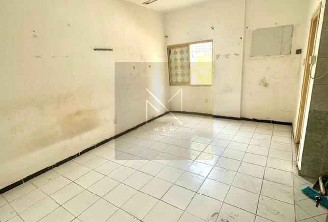 81932283 - Property Image 2