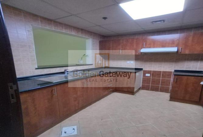 145072218 - Property Image 3