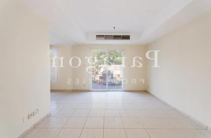 Villa - 2 Bedrooms - 3 Bathrooms for rent in Springs 15 - The Springs - Dubai Villa - 2 Bedrooms - 3 Bathrooms for rent in Springs 15 - The Springs - Dubai
