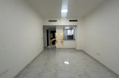 شقة - 2 غرف نوم - 3 حمامات للايجار في AAA سكن - الضاحية 13 - قرية جميرا الدائرية - دبي