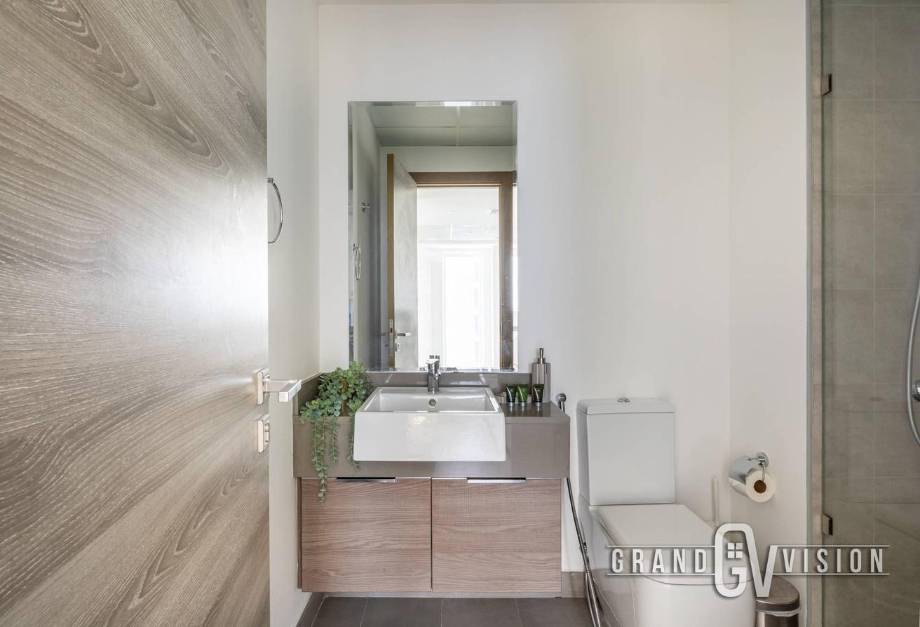 Fully Furnished Apartment | Bloom Towers B | Great Investment photo 5