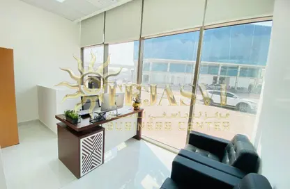 Office Space - Studio - 1 Bathroom for rent in Red Avenue - Al Garhoud - Dubai