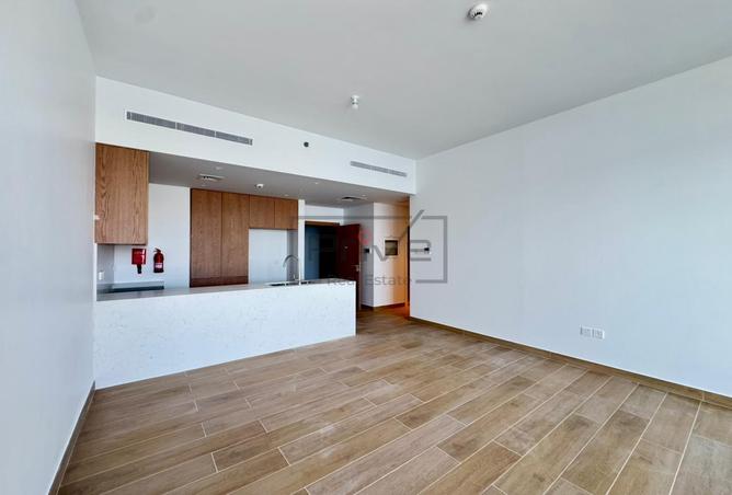 94018135 - Property Image 3