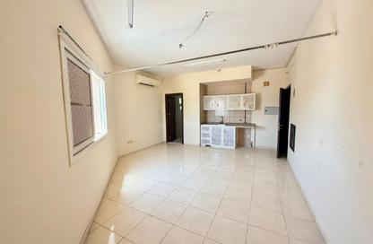 Apartment - Studio - 1 for rent in Fire Station Road - Muwaileh - Sharjah