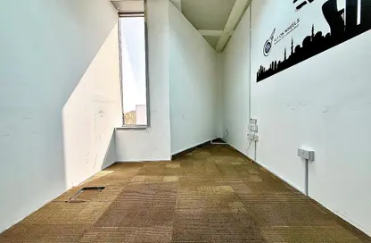 Office Space - 1 Bedroom - 1 Bathroom for rent in Khalidiya Centre - Cornich Al Khalidiya - Al Khalidiya - Abu Dhabi