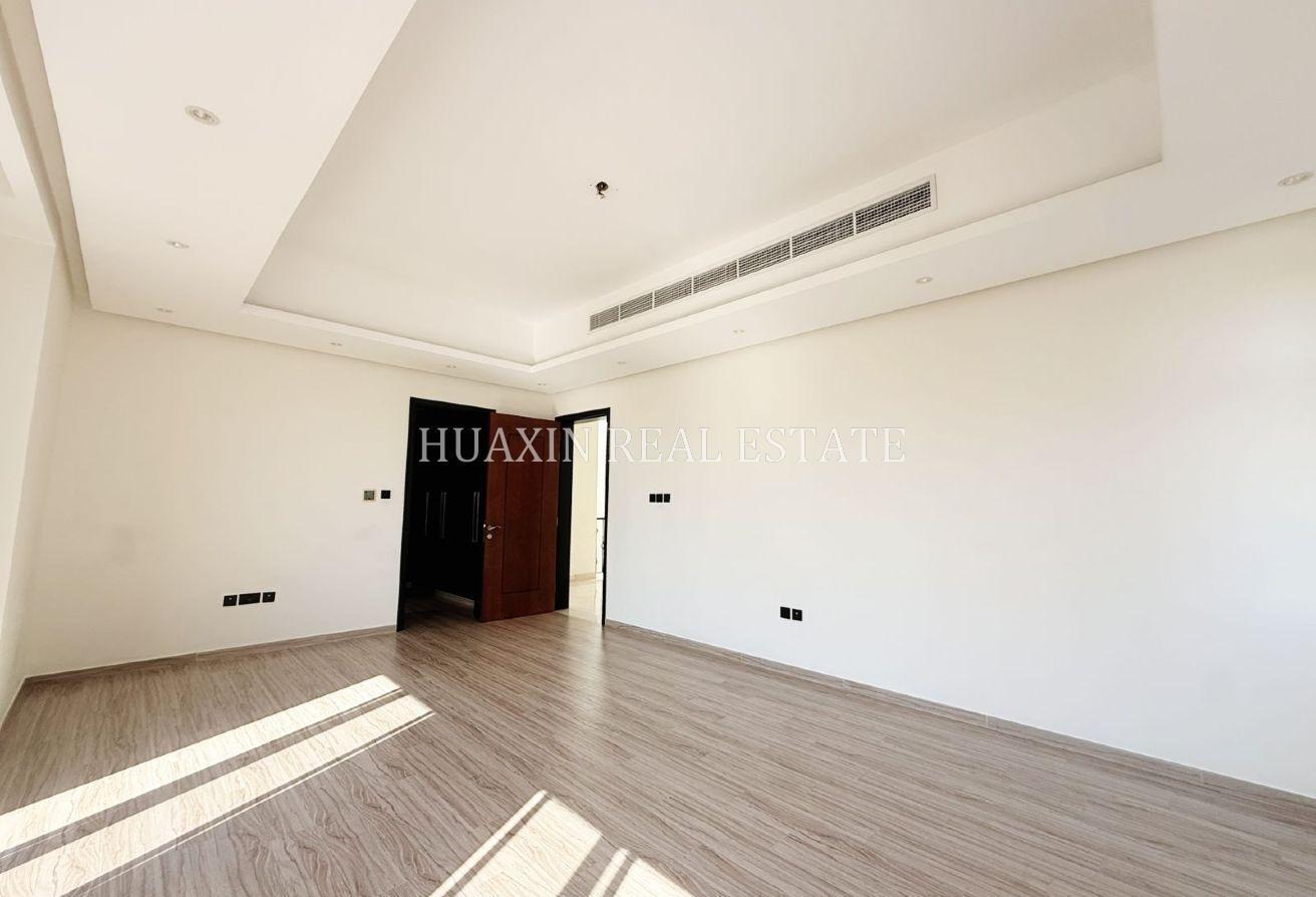 Beachfront | 5 bedrooms | Direct Beach Access photo 11