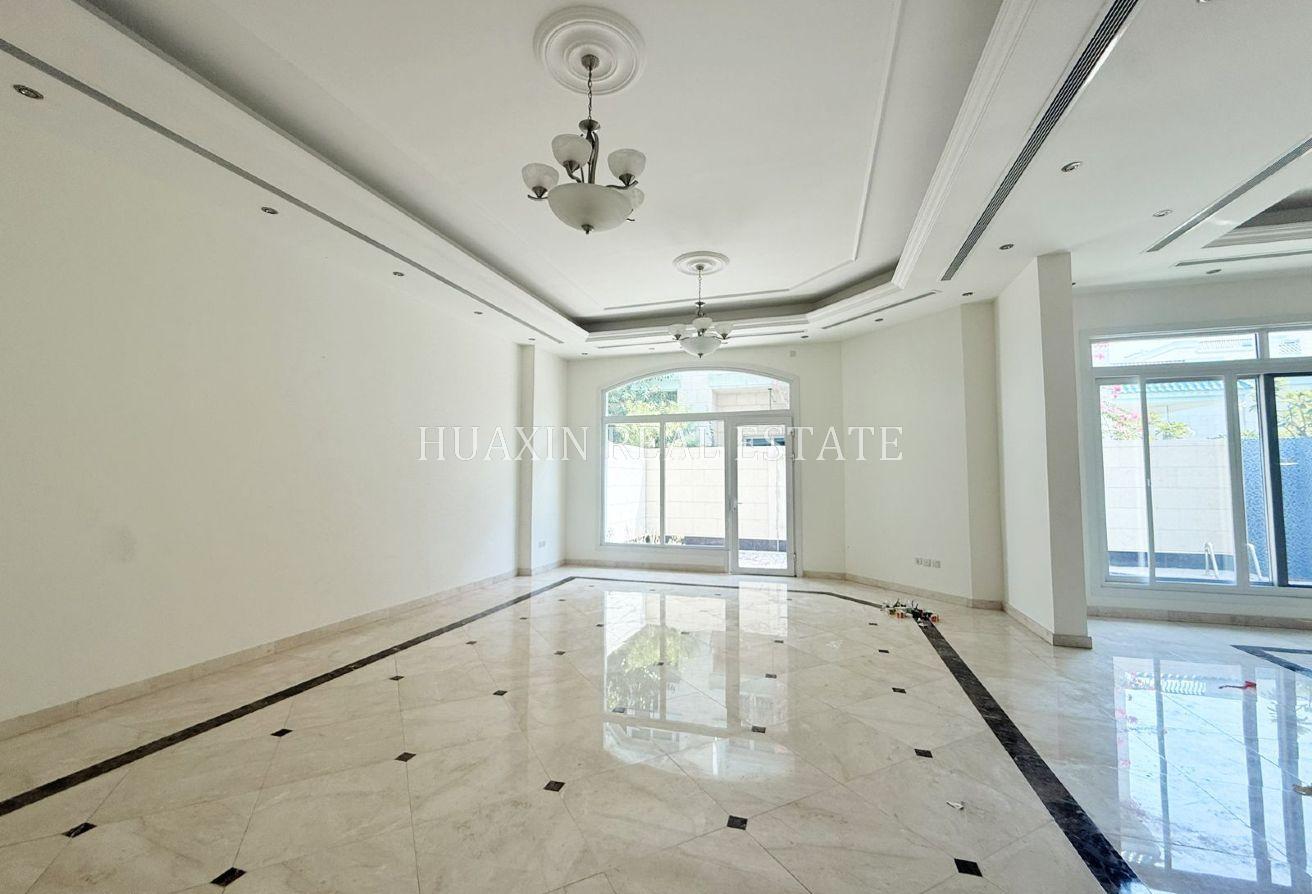 Beachfront | 5 bedrooms | Direct Beach Access photo 3