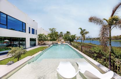 Villa - 6 Bedrooms - 7 Bathrooms for rent in Meadows 8 - Meadows - Dubai