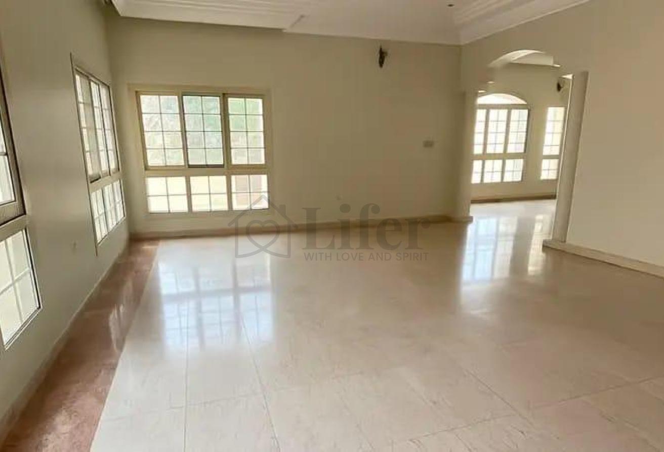 PRIME CORNER | 6 BEDROOMS | AL BARSHA 2 | 500,000 photo 3
