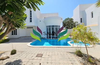 Villa - 5 Bedrooms - 5 Bathrooms for rent in Jumeirah 1 Villas - Jumeirah 1 - Jumeirah - Dubai Villa - 5 Bedrooms - 5 Bathrooms for rent in Jumeirah 1 Villas - Jumeirah 1 - Jumeirah - Dubai