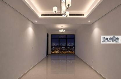 Apartment - 2 Bedrooms - 3 Bathrooms for rent in Airport View Building - Al Garhoud - Dubai