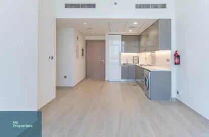 Apartment - 2 Bedrooms - 2 Bathrooms for rent in Azizi Riviera 21 - Azizi Riviera - Meydan One - Meydan - Dubai