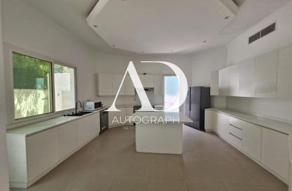 Villa - 5 Bedrooms - 6 Bathrooms for rent in Umm Suqeim 1 Villas - Umm Suqeim 1 - Umm Suqeim - Dubai Villa - 5 Bedrooms - 6 Bathrooms for rent in Umm Suqeim 1 Villas - Umm Suqeim 1 - Umm Suqeim - Dubai