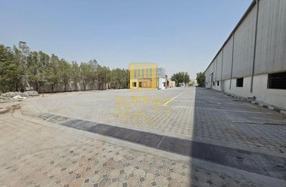 Warehouse - Studio - 4 Bathrooms for rent in Dubai Investment Park 1 (DIP 1) - Dubai Investment Park (DIP) - Dubai Warehouse - Studio - 4 Bathrooms for rent in Dubai Investment Park 1 (DIP 1) - Dubai Investment Park (DIP) - Dubai