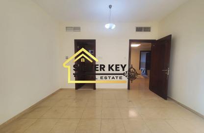 Apartment - 2 - 2 for rent in Al Majaz Tower - Al Majaz 3 - Al Majaz - Sharjah