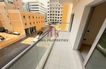 Apartment - 3 Bedrooms - 3 Bathrooms for rent in Masaken Al Muraqqabat 07 - Al Muraqqabat - Deira - Dubai