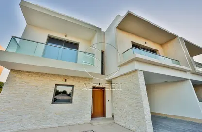 Villa - 4 Bedrooms - 5 Bathrooms for sale in Redwoods - Yas Acres - Yas Island - Abu Dhabi
