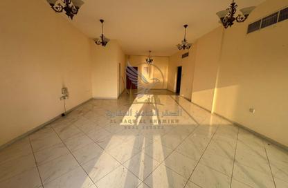 Apartment - 2 - 3 for rent in Al Majaz 1 - Al Majaz - Sharjah