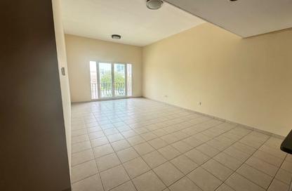 شقة - 2 غرف نوم - 3 حمامات للبيع في مبنى 158 - طراز حديث - ديسكفري جاردنز - دبي شقة - 2 غرف نوم - 3 حمامات للبيع في مبنى 158 - طراز حديث - ديسكفري جاردنز - دبي