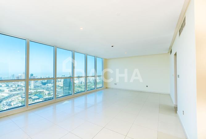 4-bed penthouse in 23 Marina · Vacant · Private pool — photo 3