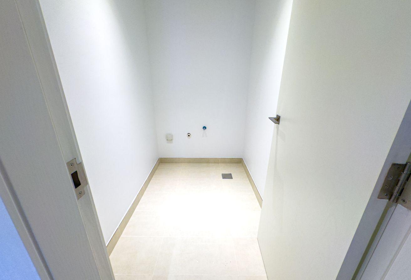 1BR |Partial Marina City View|Private Beach Access photo 11