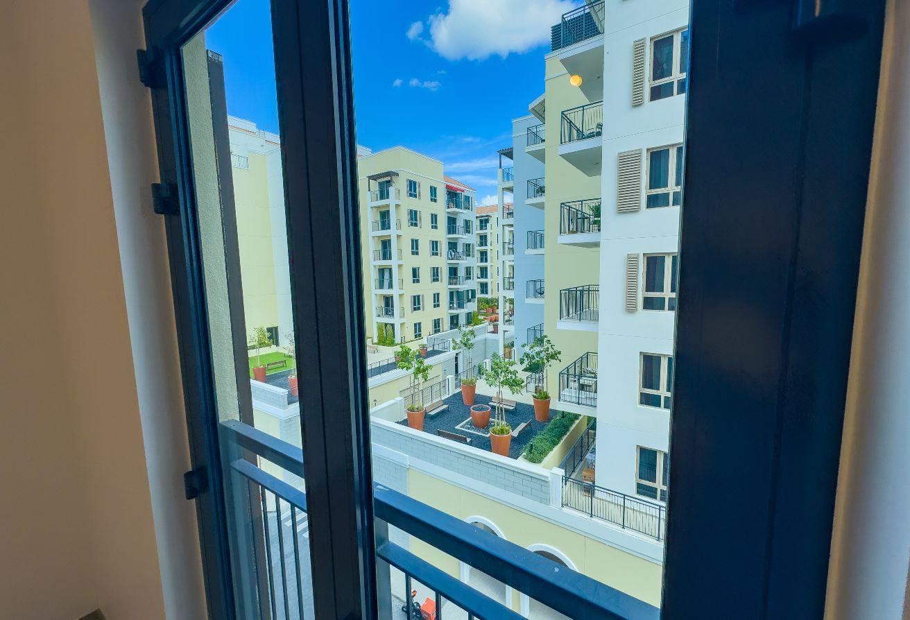 1BR |Partial Marina City View|Private Beach Access photo 13