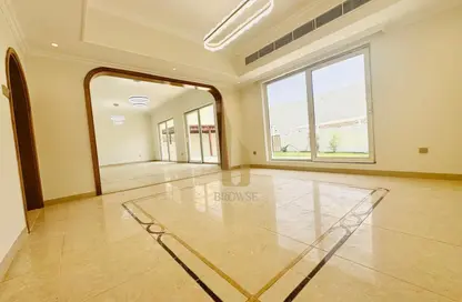 Villa - 5 Bedrooms - 5 Bathrooms for rent in Umm Suqeim 1 Villas - Umm Suqeim 1 - Umm Suqeim - Dubai