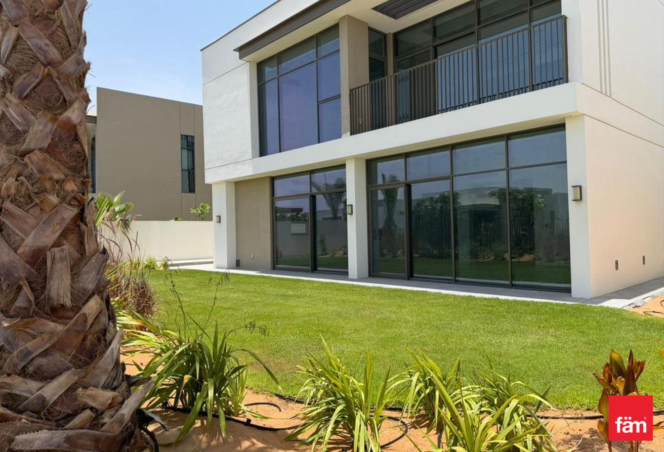 Tophill | Landscaped Garden | Stand Alone Villa photo 5