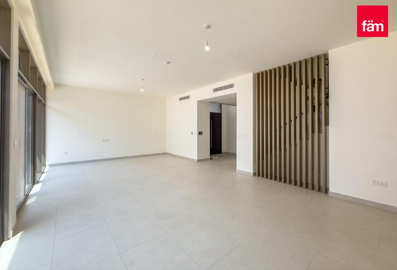 Tophill | Landscaped Garden | Stand Alone Villa photo 4