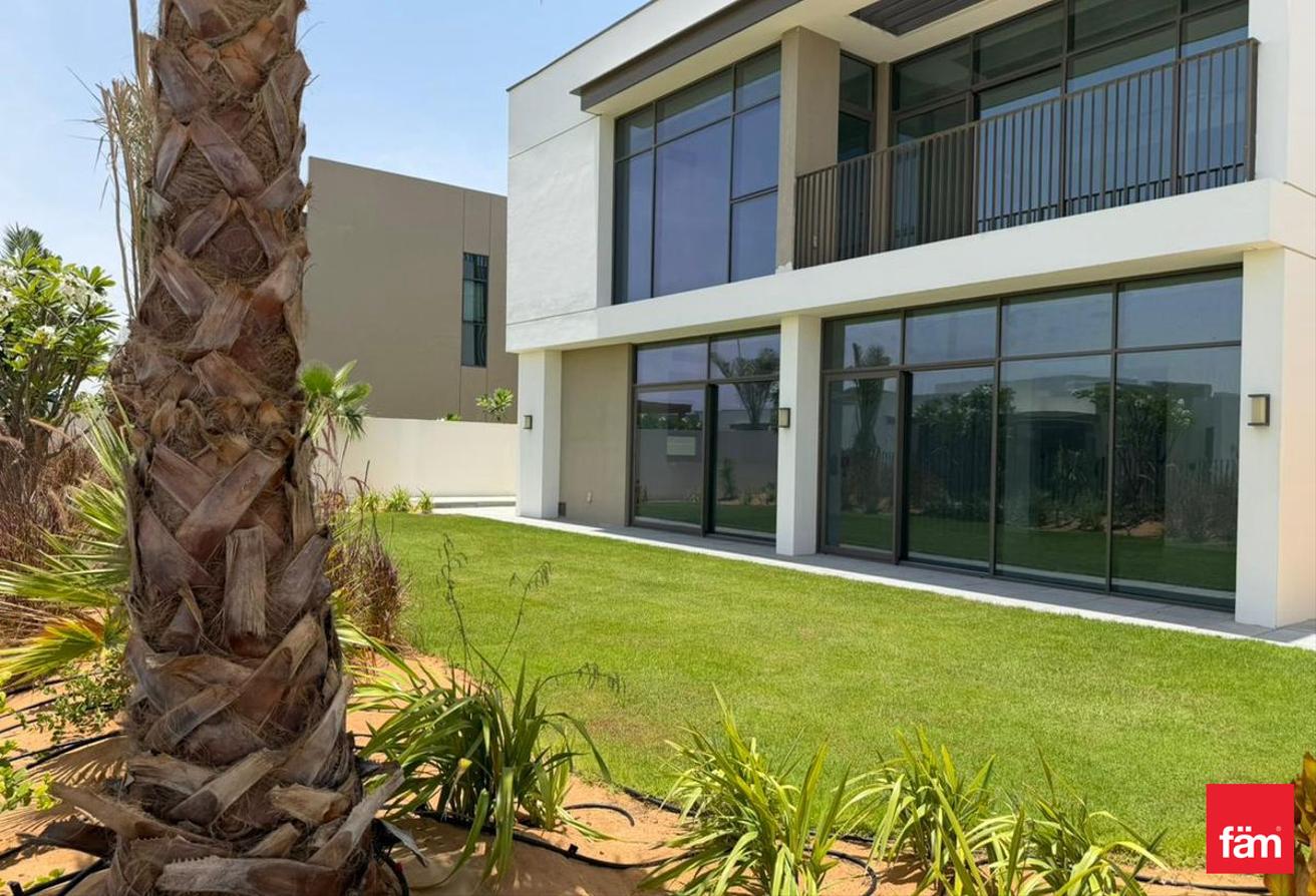 Tophill | Landscaped Garden | Stand Alone Villa photo 9