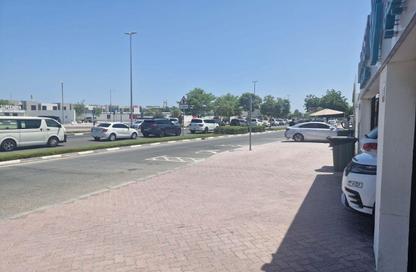 Villa - Studio - 6 Bathrooms for rent in Umm Al Sheif Commercial Building - Umm Al Sheif - Dubai