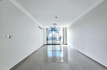 شقة - 2 غرف نوم - 3 حمامات للايجار في مجمع مويلح - تجارية مويلح - الشارقة