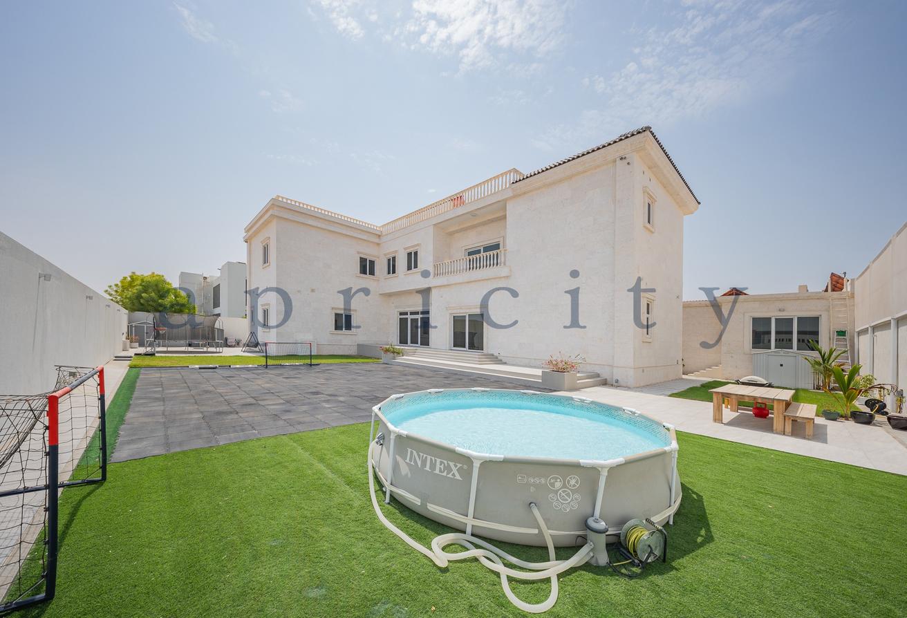 Luxury Villa | Private Garden | Huge Plot photo 20