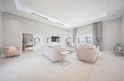 Villa - 5 - 7 for rent in Nad Al Sheba 2 - Nad Al Sheba - Dubai Villa - 5 - 7 for rent in Nad Al Sheba 2 - Nad Al Sheba - Dubai