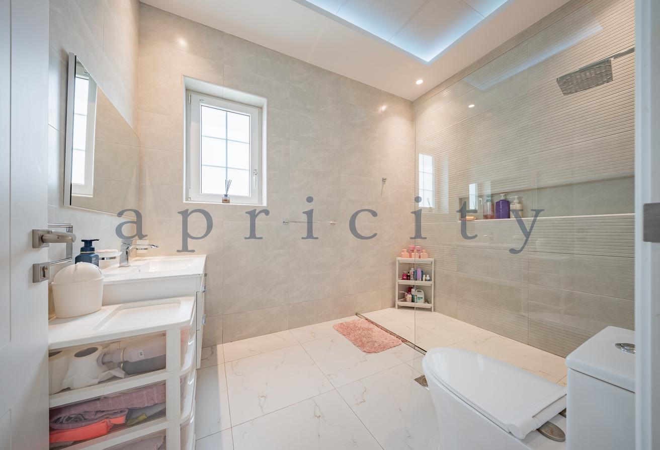 Luxury Villa | Private Garden | Huge Plot photo 19